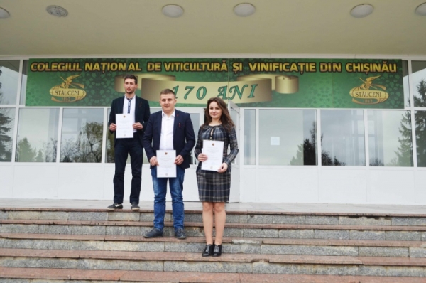 “Cel mai iscusit elev la tăierea viţei de vie 2016” învață la Colegiul Național de Viticultură și Vinificație din Chișinău